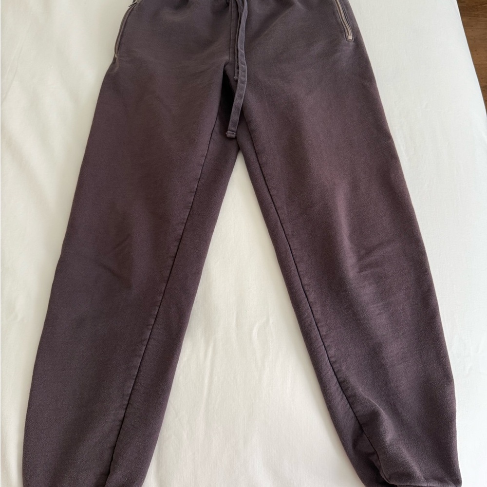 Monrow Woman’s Charcoal black Joggers
